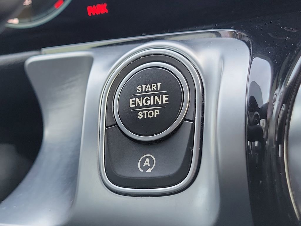 Used 2022 Mercedes-Benz GLB 35 AMG 4MATIC image 34