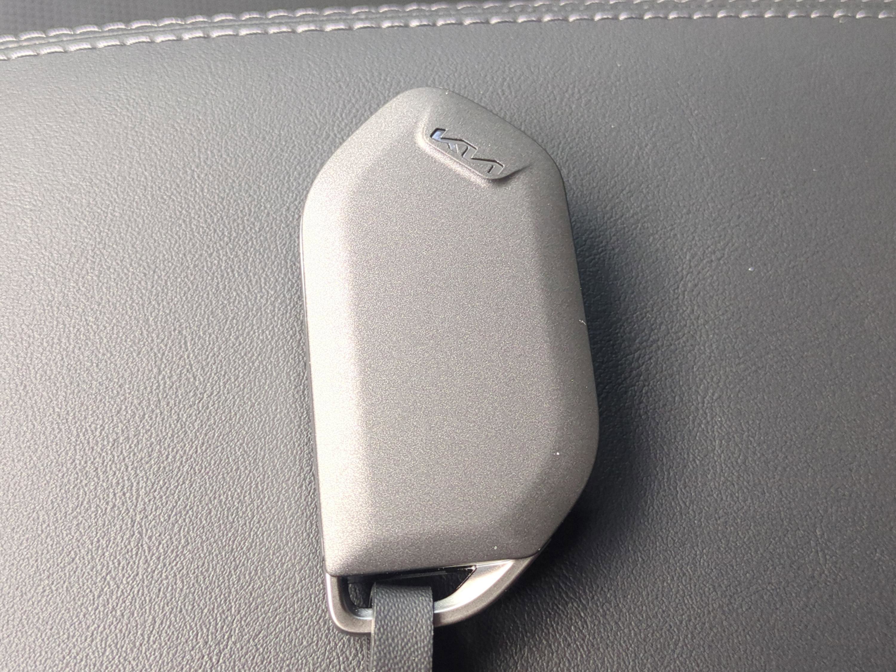 New 2026 Kia Sorento S w/ S Panoramic Sunroof Package image 9