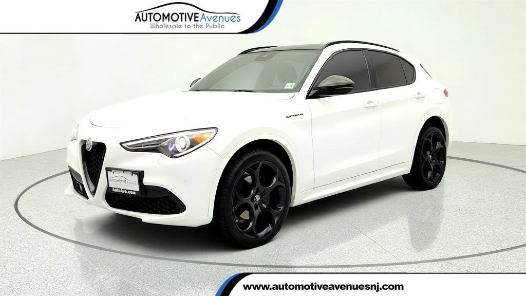 Used 2023 Alfa Romeo Stelvio Estrema