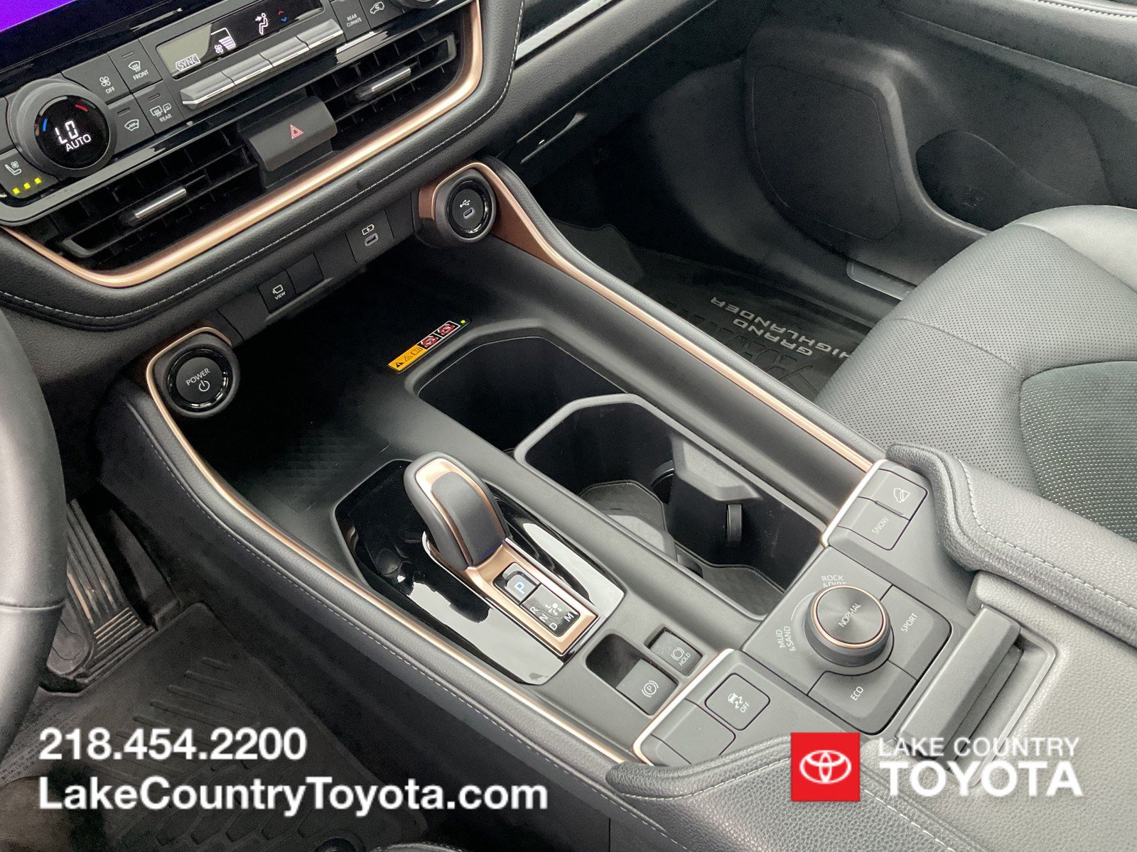 Used 2025 Toyota Grand Highlander AWD Hybrid image 35