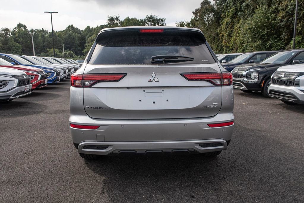 New 2024 Mitsubishi Outlander 4WD Plug-In Hybrid image 11