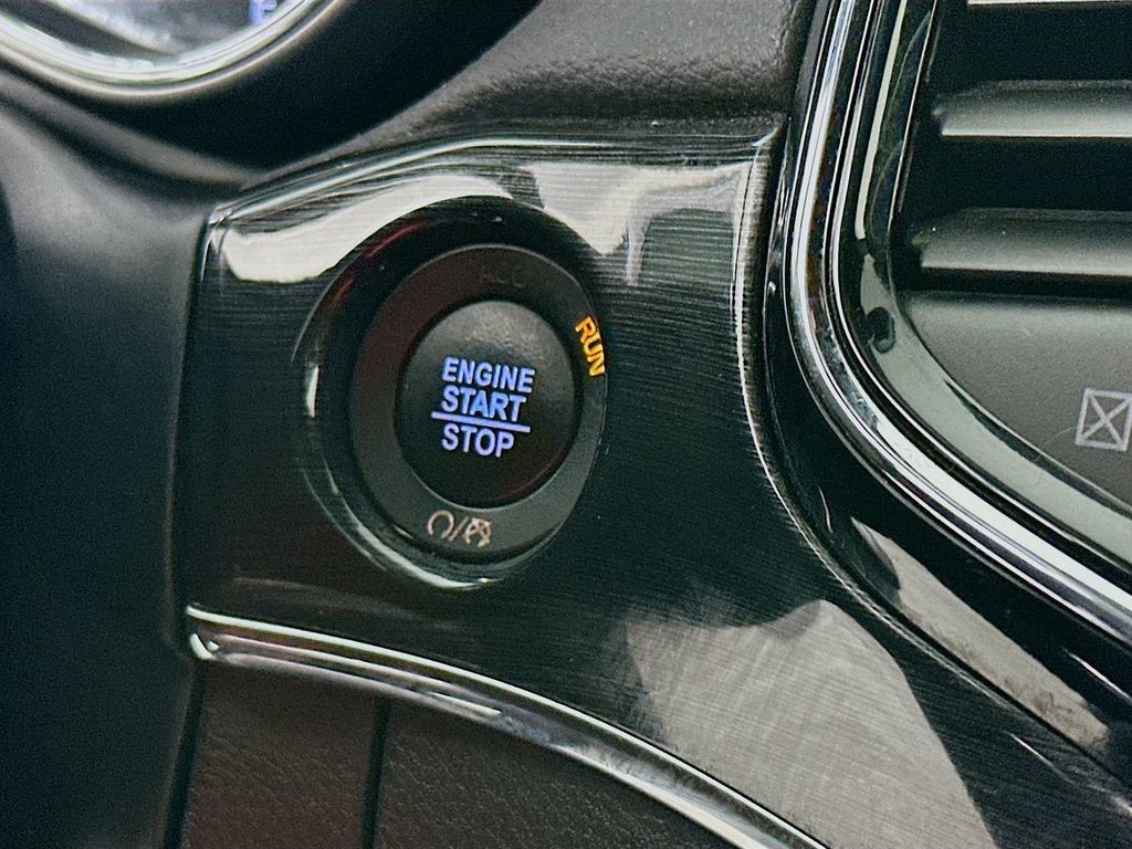 Used 2020 Jeep Grand Cherokee Trailhawk w/ Trailhawk Luxury Group image 19