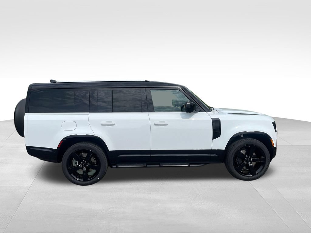 New 2026 Land Rover Defender 130 X-Dynamic SE AWD/4WD image 6