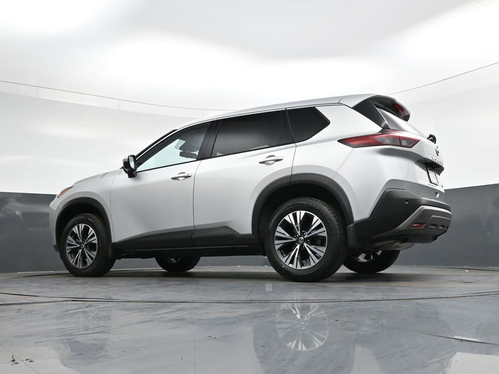 Used 2021 Nissan Rogue SV image 36