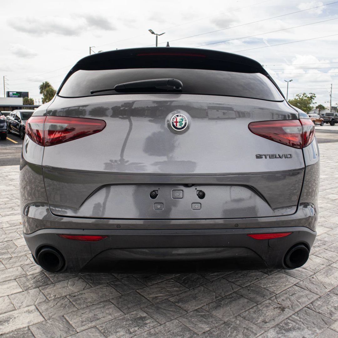 Used 2019 Alfa Romeo Stelvio w/ Nero Edizione RWD image 6