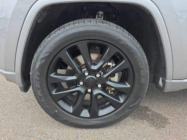 Used 2021 Jeep Grand Cherokee Laredo X image 9