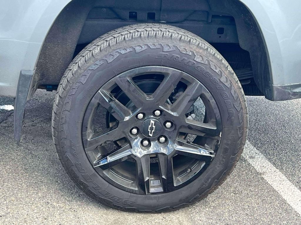 Used 2025 Chevrolet Colorado Z71 w/ Technology Package image 9