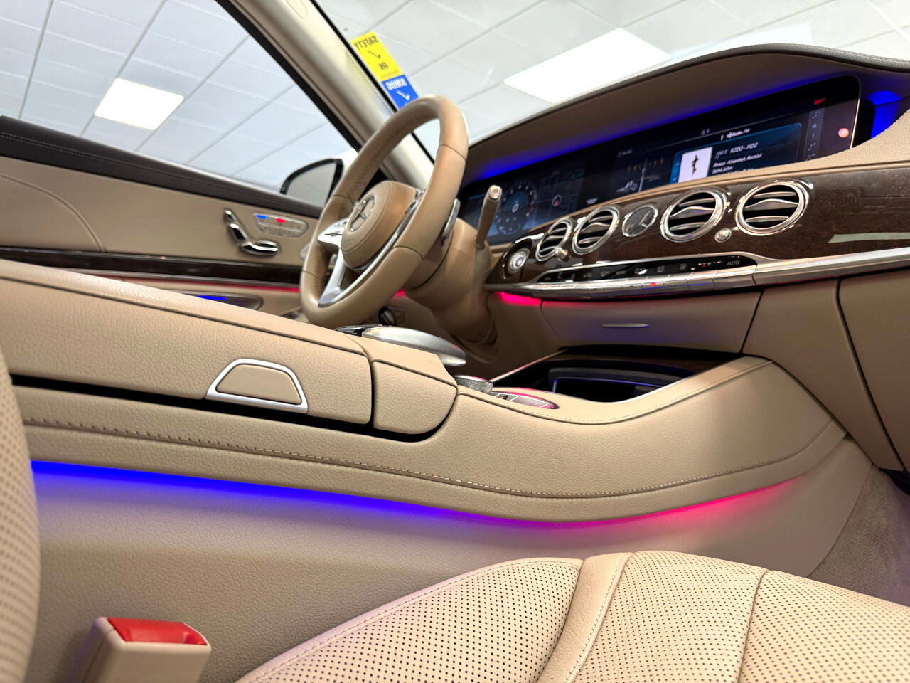 Used 2018 Mercedes-Benz S 450 Sedan image 24