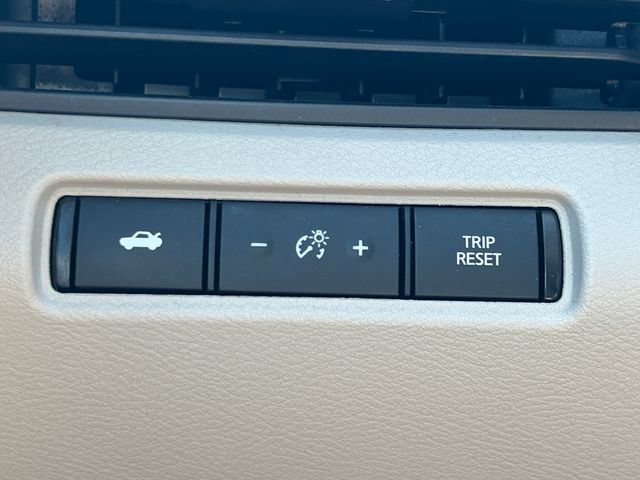 Used 2024 Nissan Altima 2.5 SV FWD image 31