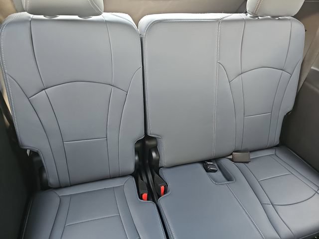 Used 2023 Buick Enclave Essence w/ Experience Buick Package FWD image 14