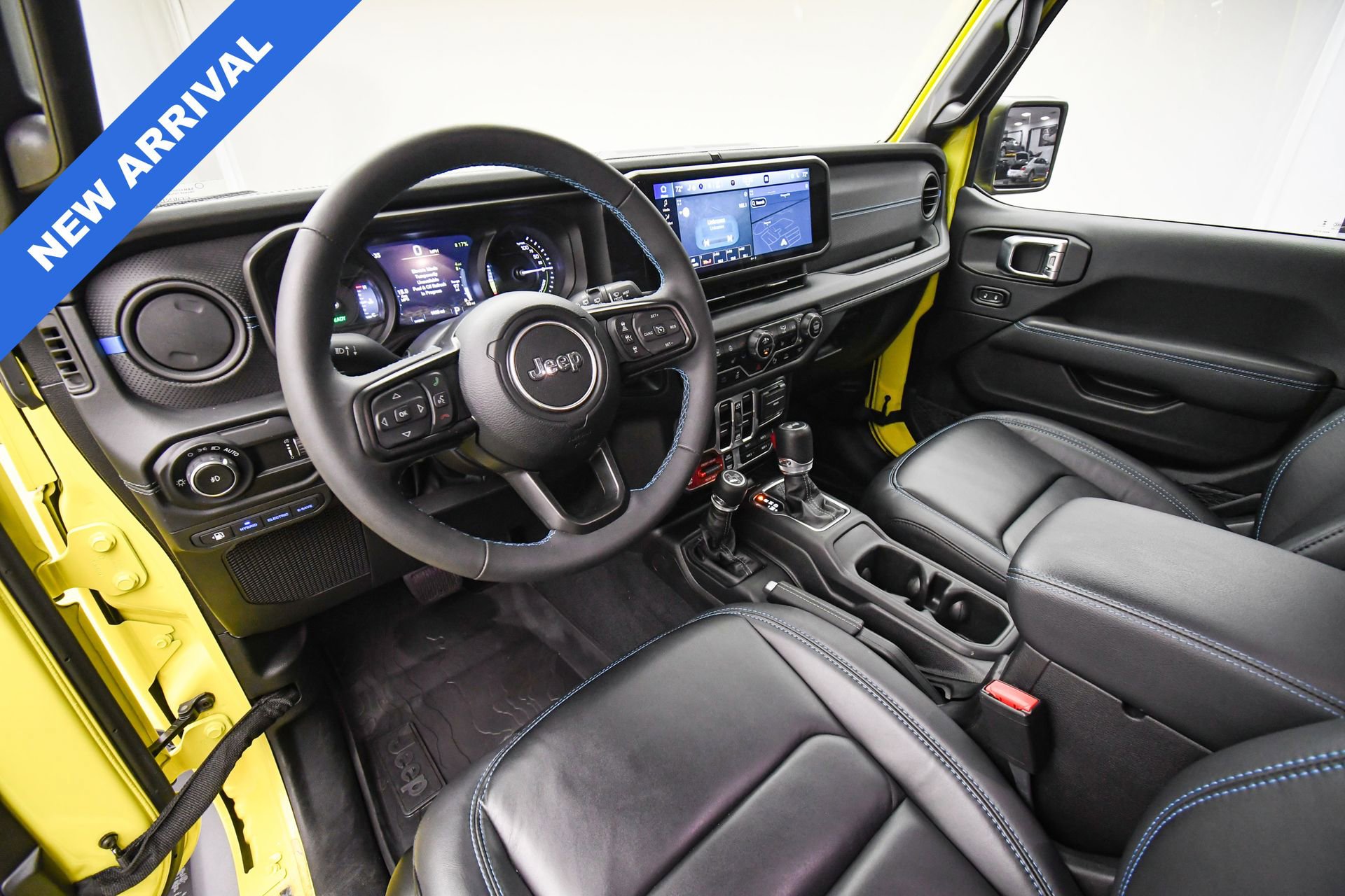 Used 2024 Jeep Wrangler Unlimited Rubicon 4xe image 11