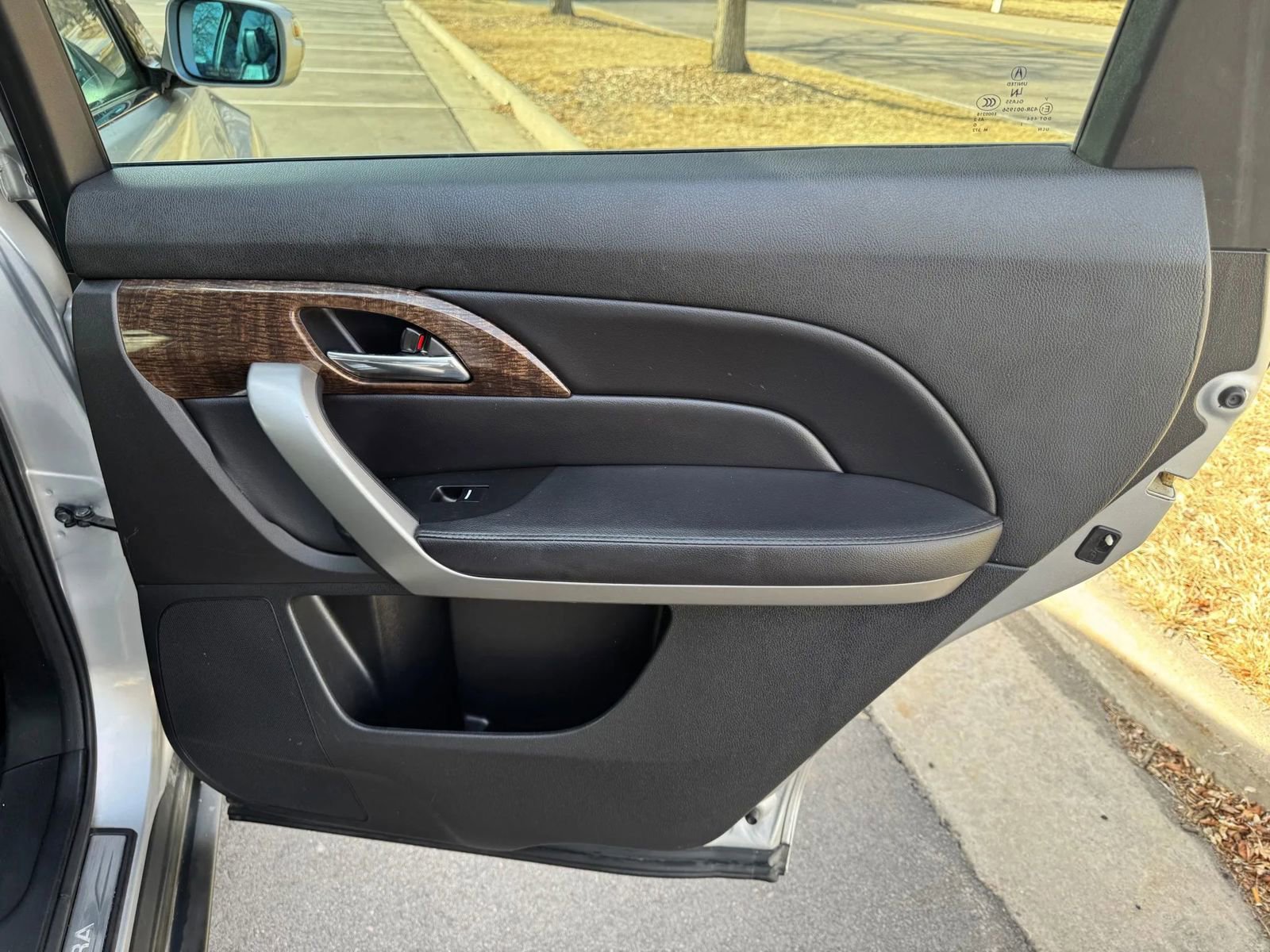 Used 2011 Acura MDX w/ Technology & Entertainment image 15