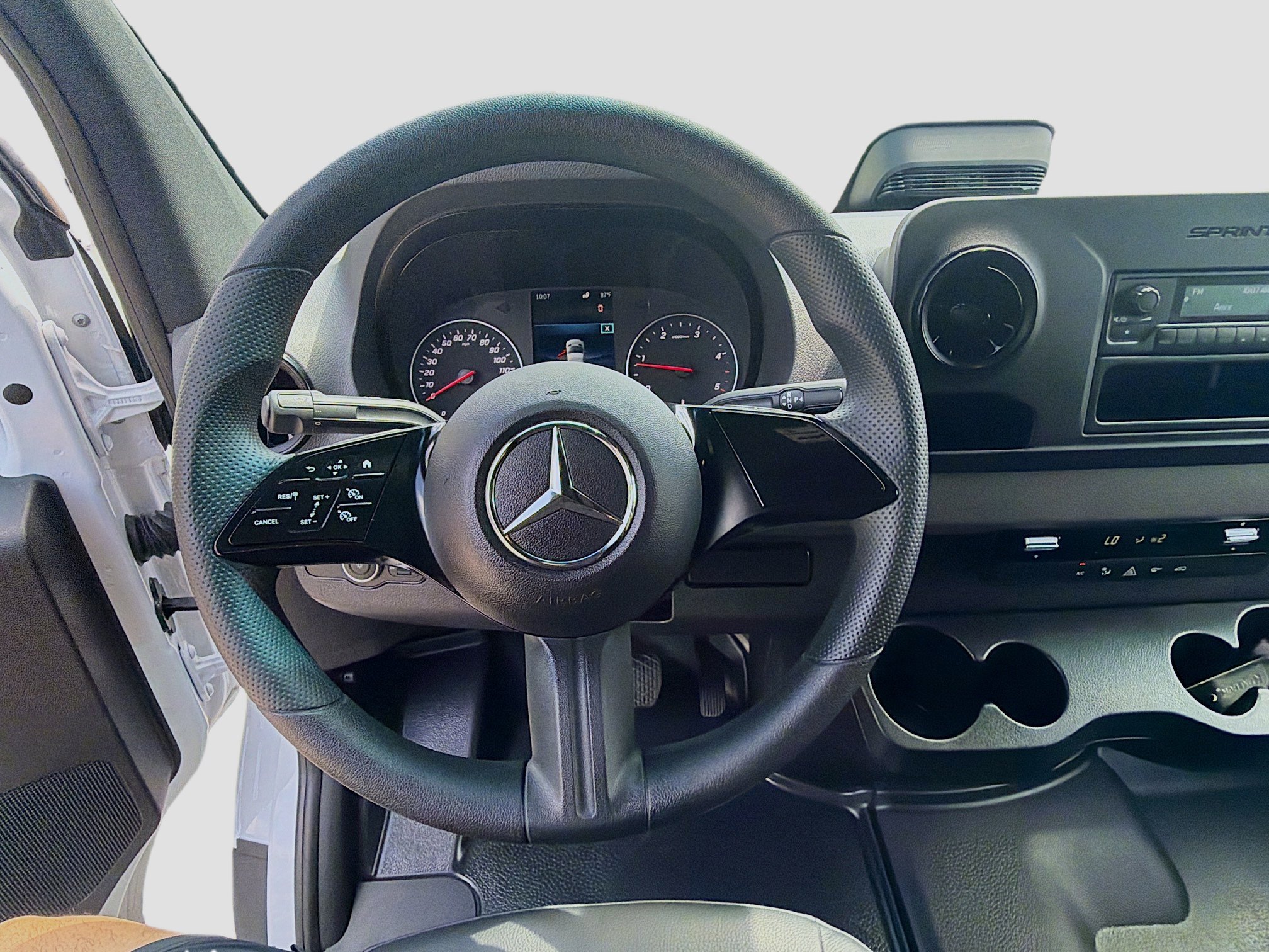 Used 2025 Mercedes-Benz Sprinter 2500 image 8