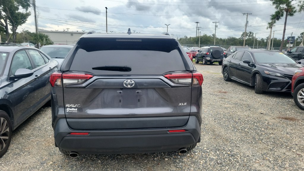 Used 2025 Toyota RAV4 XLE w/ Convenience Package FWD image 13