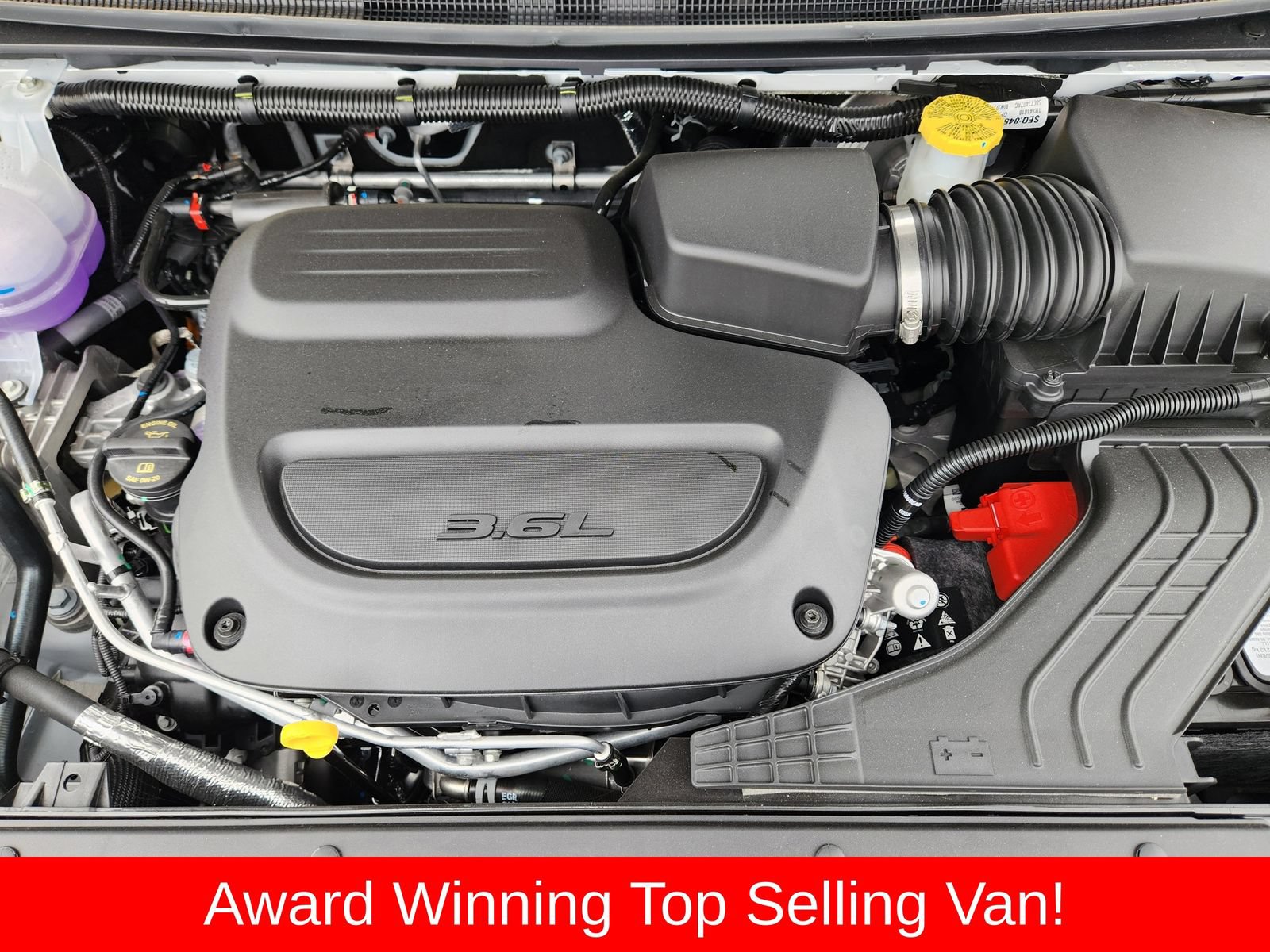 New 2026 Chrysler Pacifica Limited w/ Uconnect Theater Family Group FWD image 43