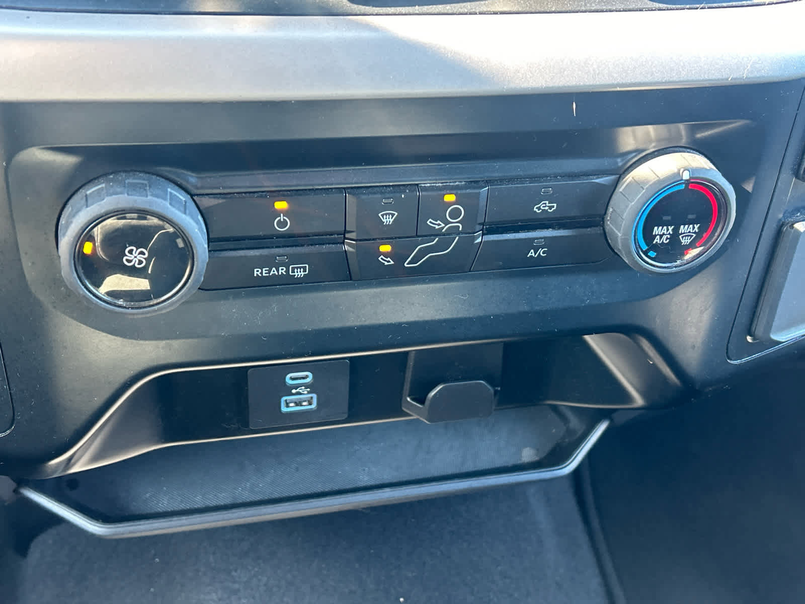 Used 2023 Ford F150 XLT AWD/4WD image 38