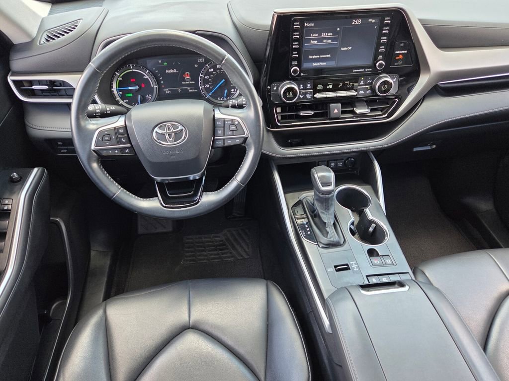 Used 2021 Toyota Highlander XLE FWD image 7