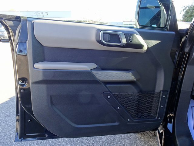 Used 2023 Ford Bronco Wildtrak image 12