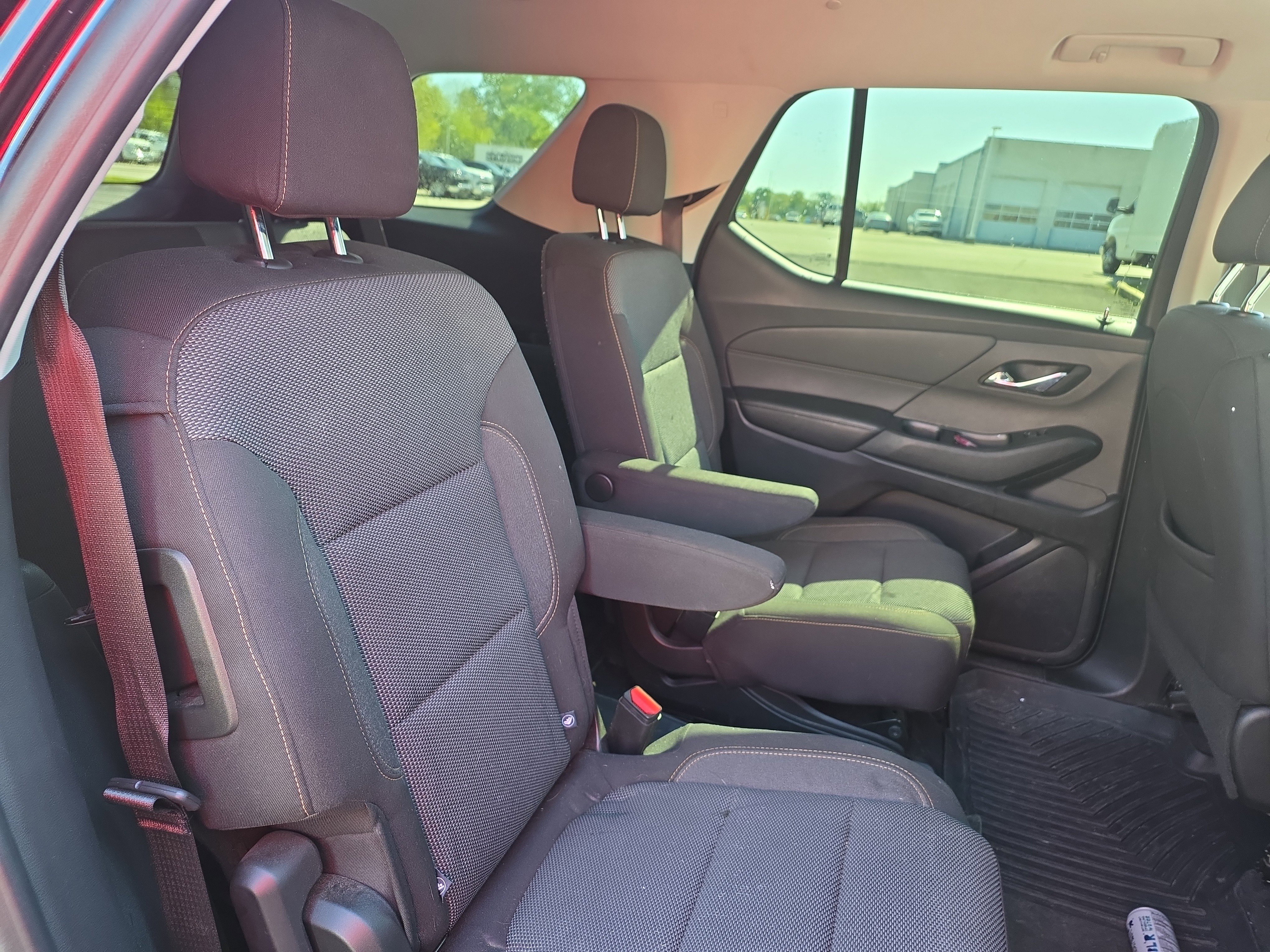 Used 2021 Chevrolet Traverse LT image 10