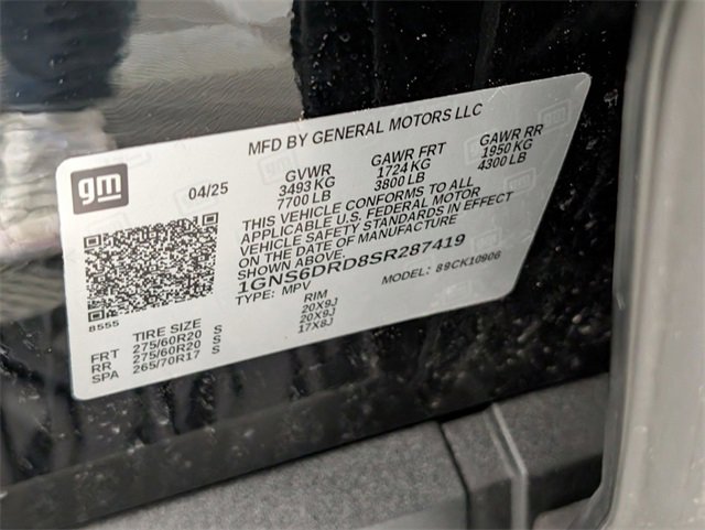 Used 2025 Chevrolet Suburban Z71 image 40