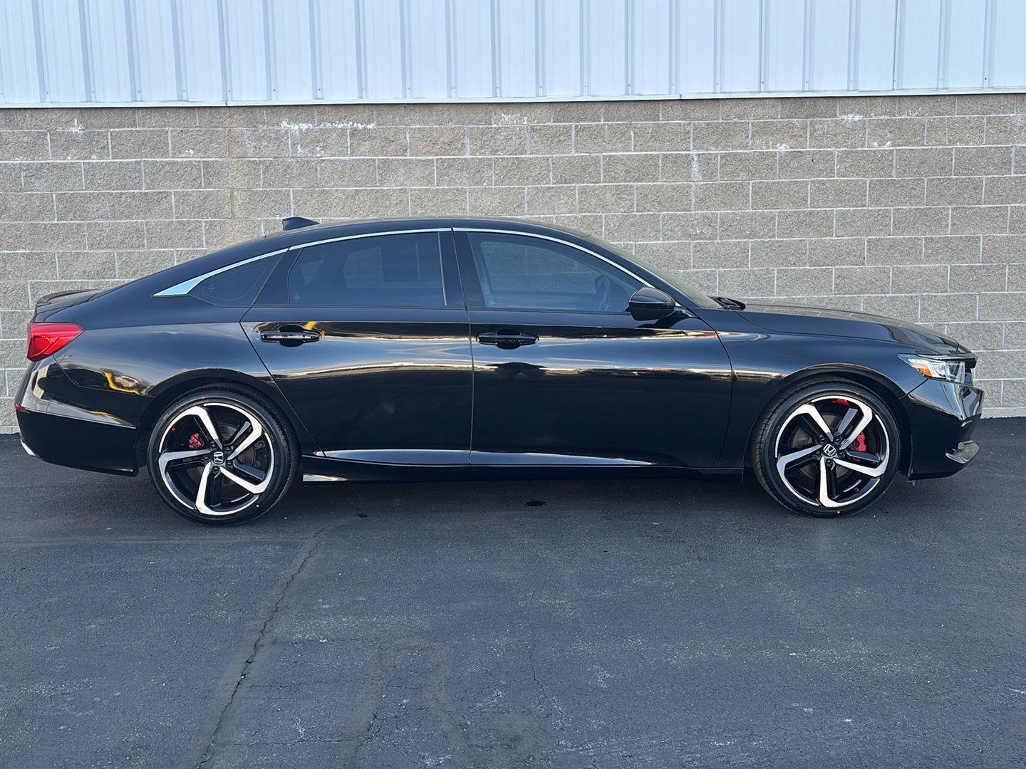 Used 2021 Honda Accord Sport Special Edition image 2