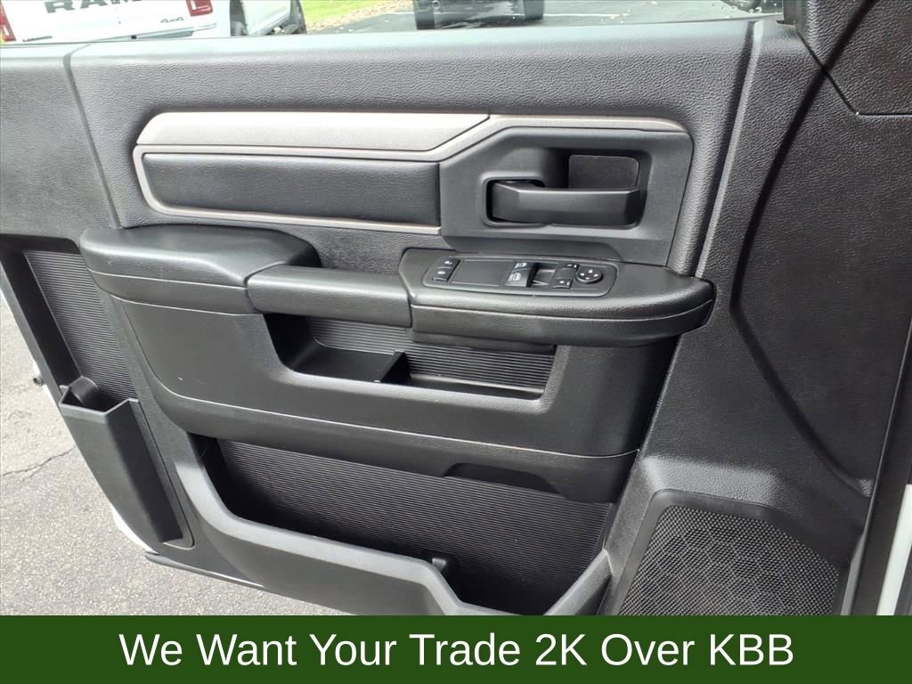 Used 2020 RAM 2500 Tradesman w/ Chrome Appearance Group image 23