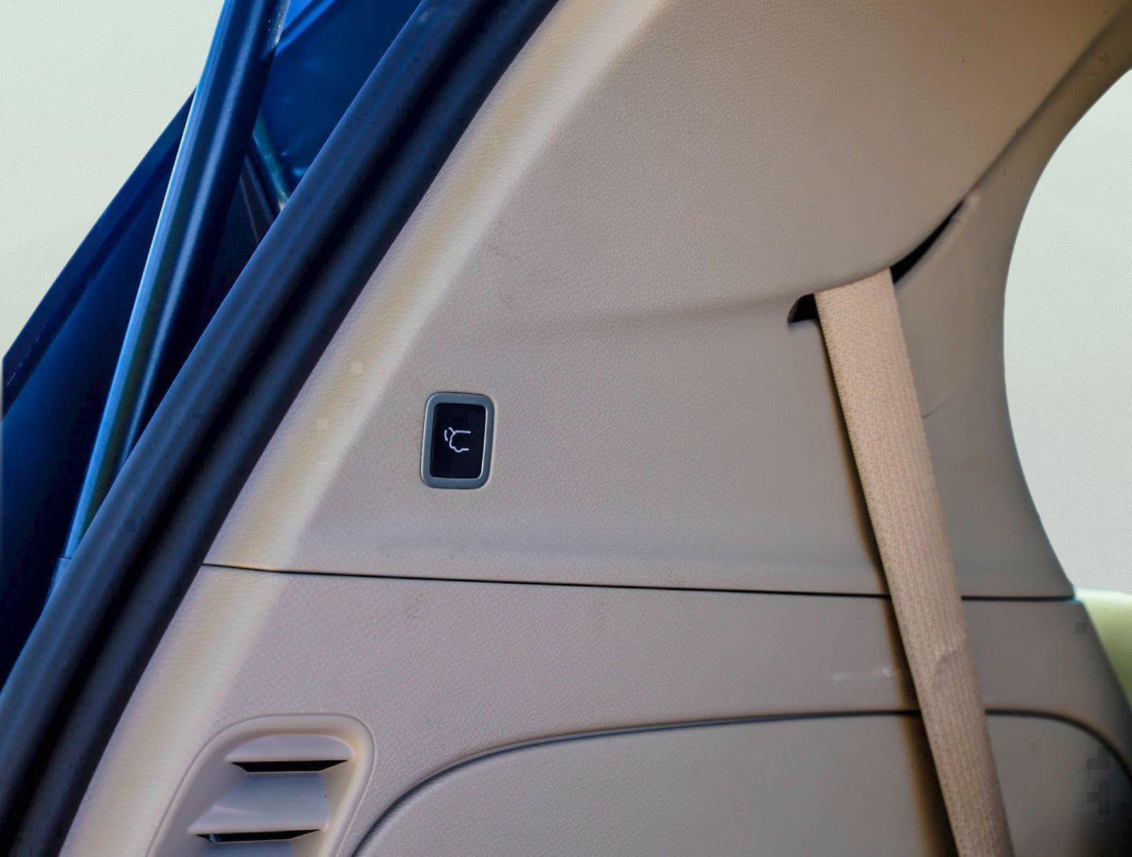Used 2023 Chrysler Pacifica Touring-L FWD image 7