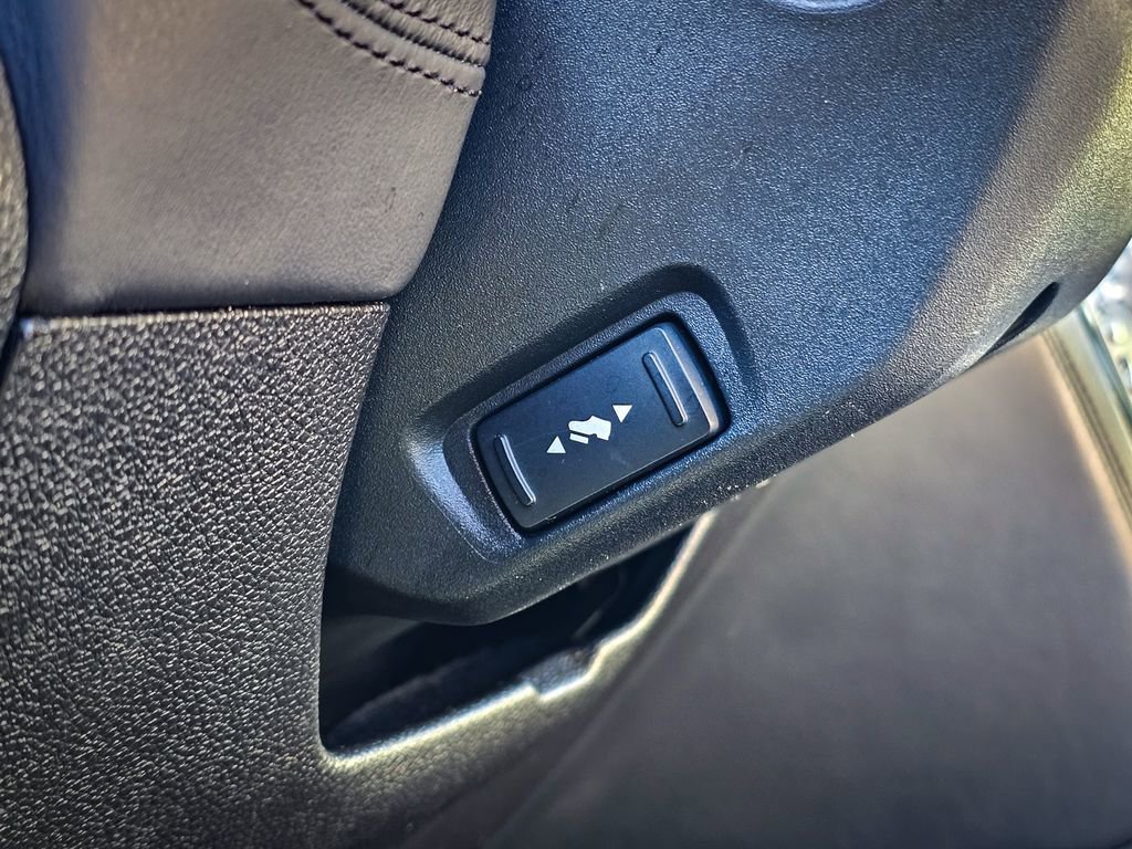 Used 2017 Ford Explorer Platinum image 17