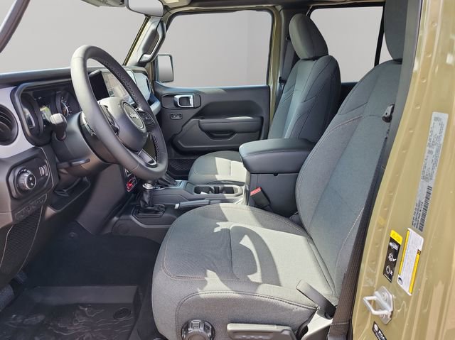 New 2025 Jeep Gladiator Willys image 9