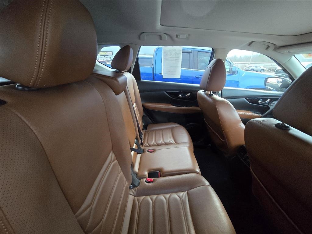 Used 2018 Nissan Rogue SL w/ Premium Package image 4