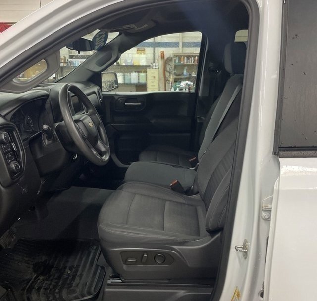 Used 2023 Chevrolet Silverado 1500 Custom image 9