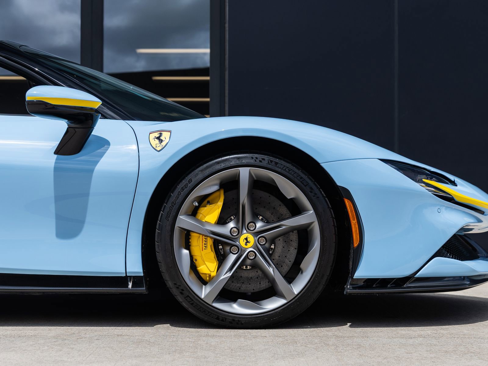 Used 2024 Ferrari SF90 Spider image 11