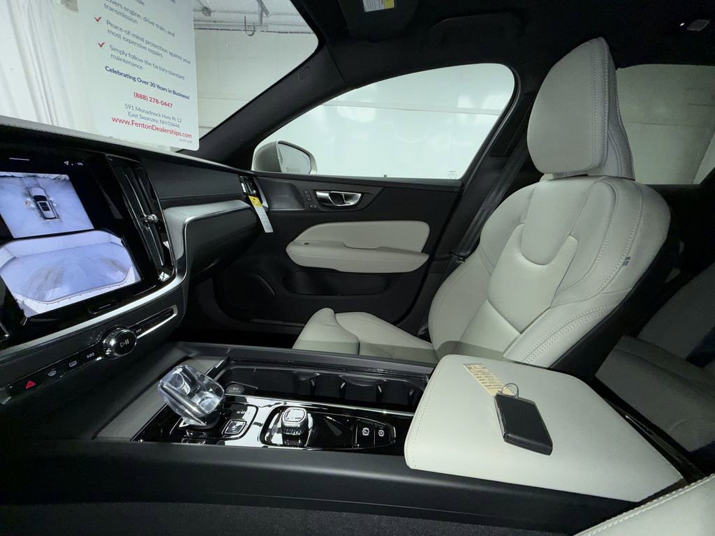 New 2026 Volvo V60 B5 Cross Country Ultra w/ Protection Package Premier image 9