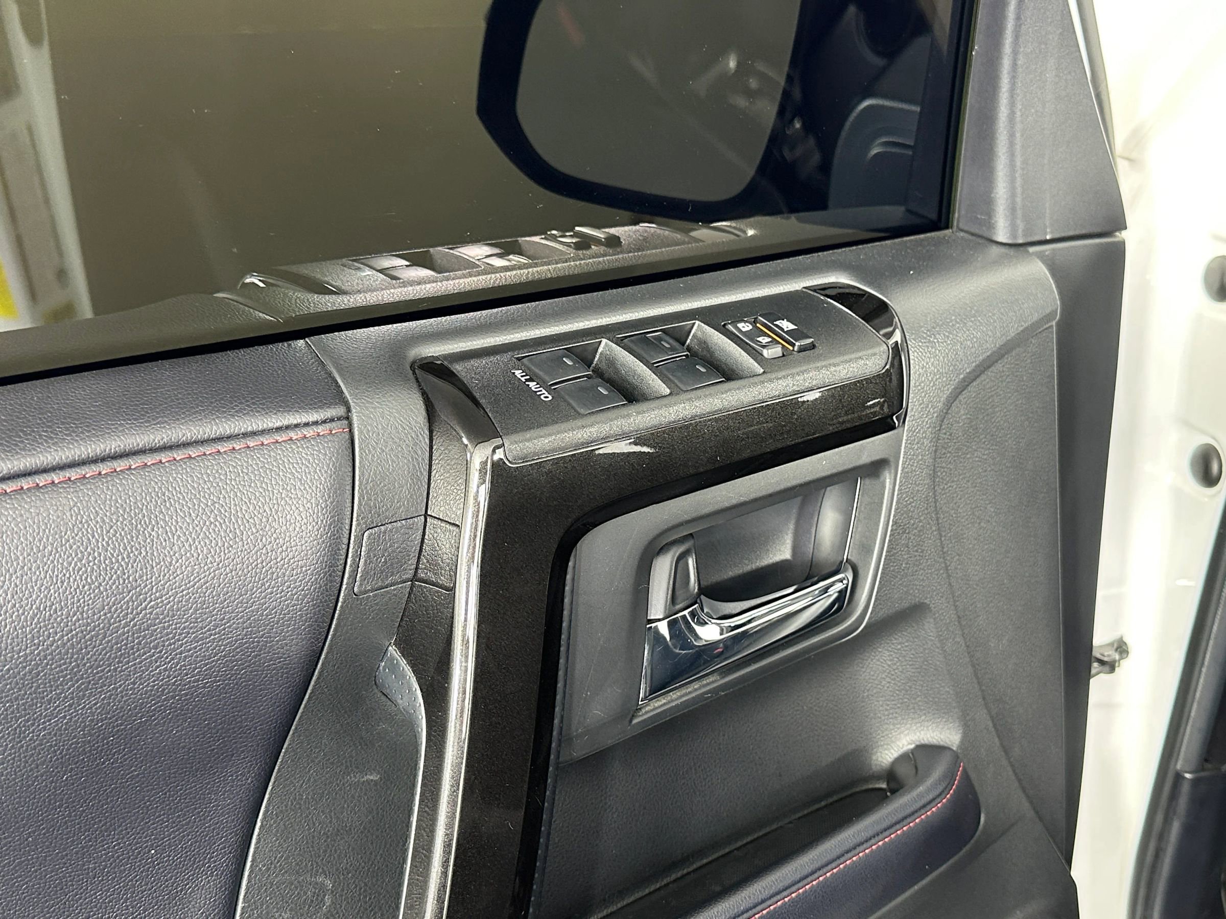 Used 2019 Toyota 4Runner TRD Off-Road Premium image 26