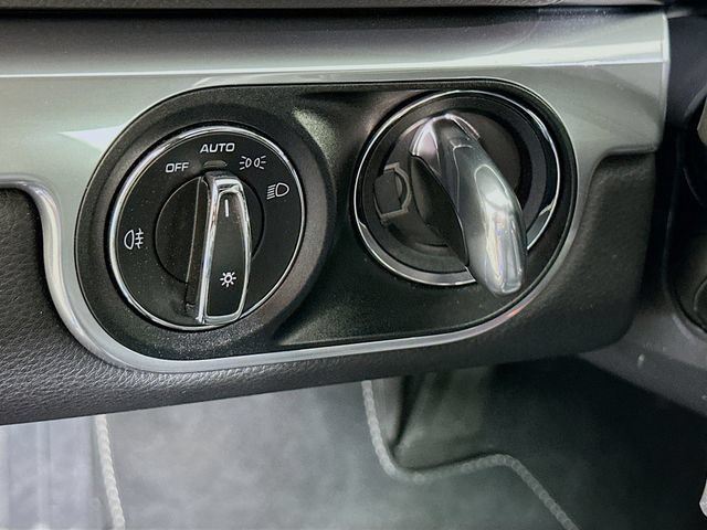 Used 2024 Porsche 718 Cayman RWD image 13