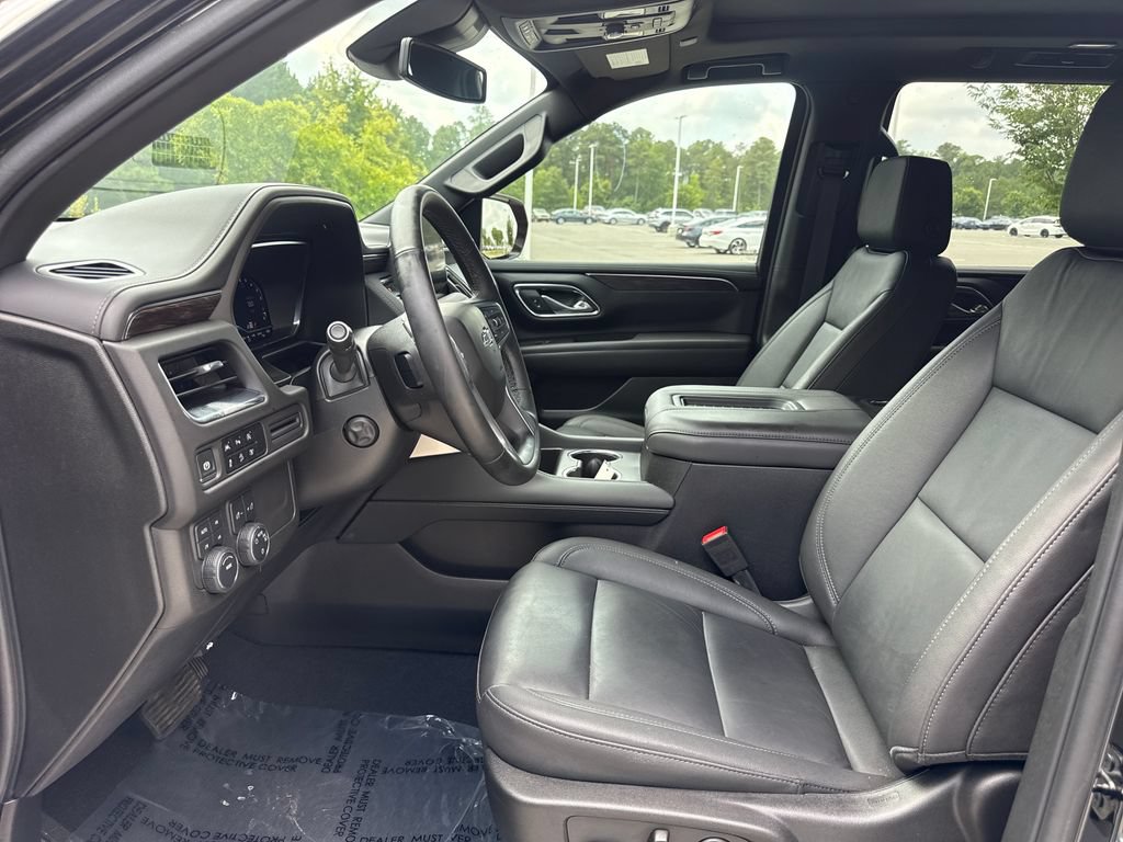 Used 2024 Chevrolet Tahoe Z71 w/ Luxury Package AWD/4WD image 12