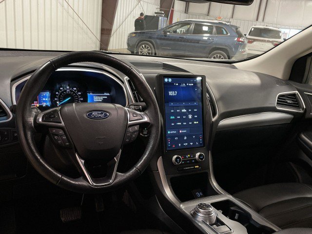 Used 2021 Ford Edge SEL AWD/4WD image 18