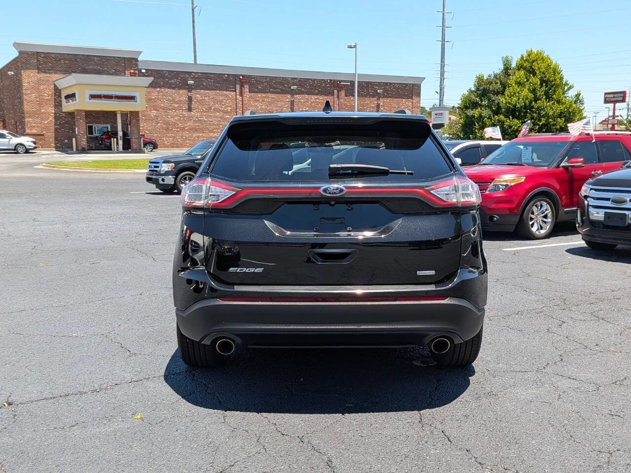 Used 2015 Ford Edge SE w/ Cargo Accessory Package FWD image 7