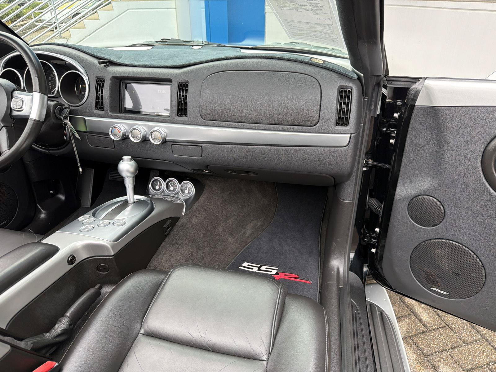 Used 2006 Chevrolet SSR w/ Preferred Equipment Group RWD image 35