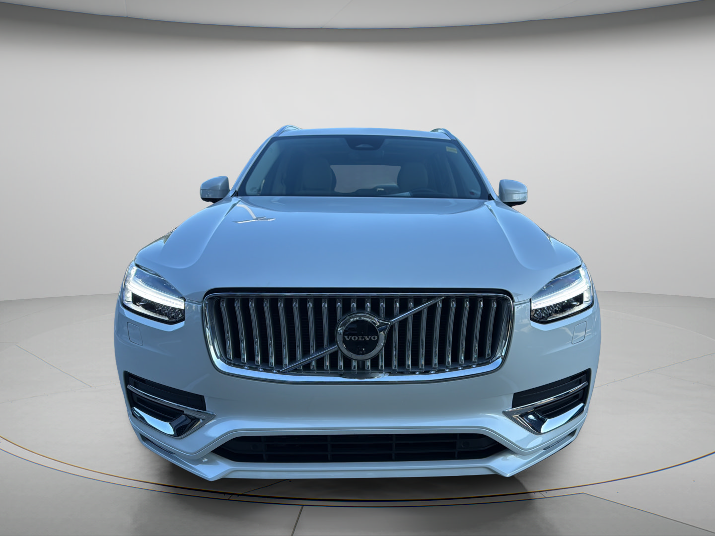 Used 2025 Volvo XC90 B6 Ultra w/ Protection Package AWD/4WD image 12