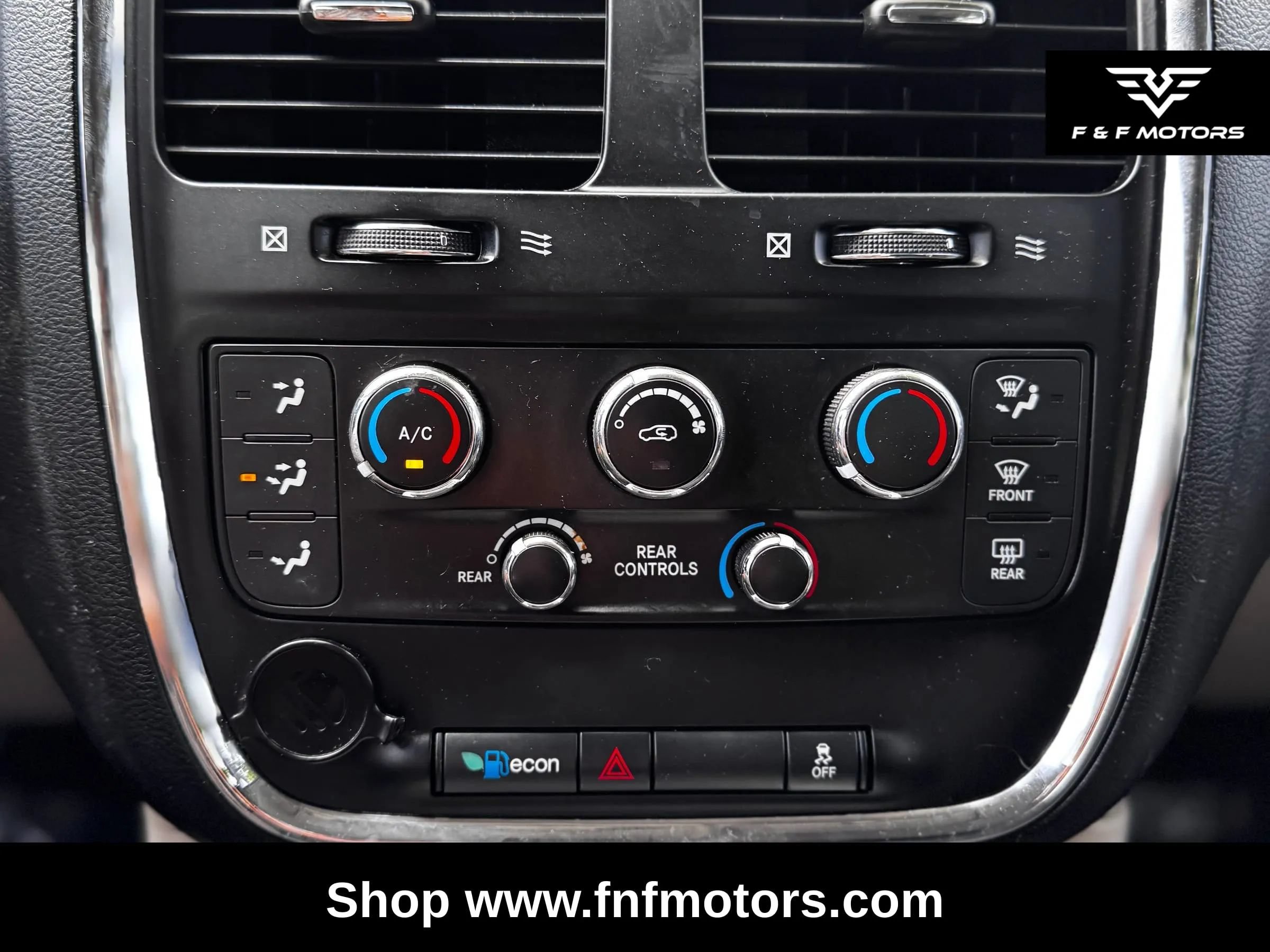 Used 2012 Dodge Grand Caravan SXT FWD image 16
