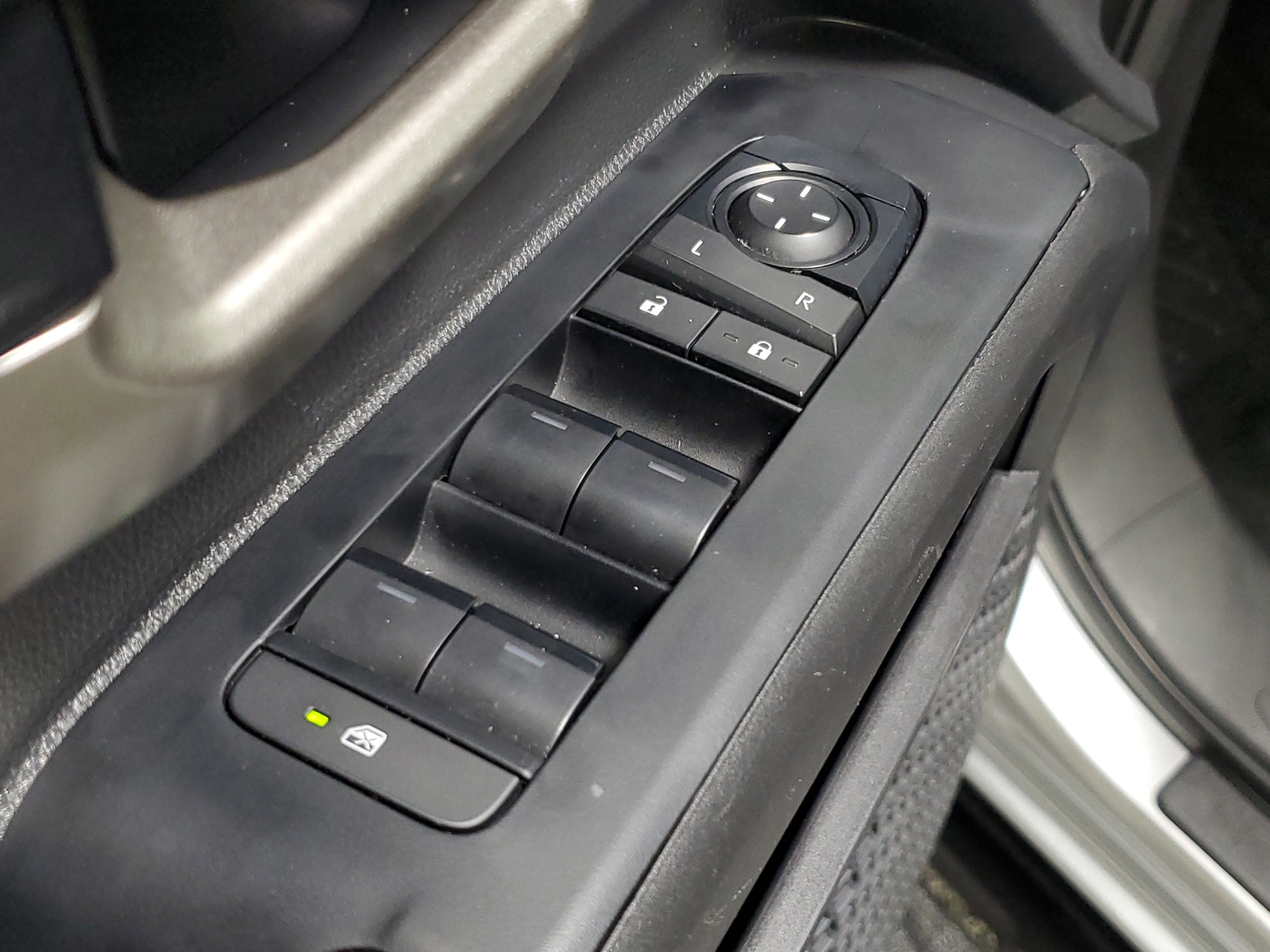 Certified 2025 Toyota Tacoma TRD Sport AWD/4WD image 22