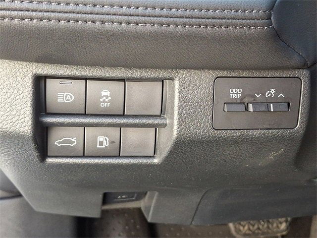 Used 2019 Toyota Avalon XLE w/ Moonroof Package image 25