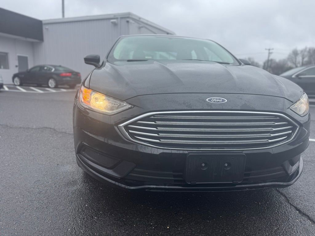 Used 2018 Ford Fusion S FWD image 11