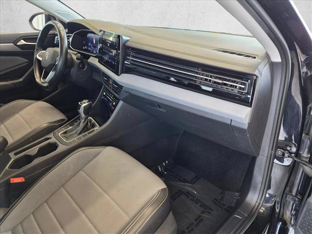 Used 2025 Volkswagen Jetta SE FWD image 26