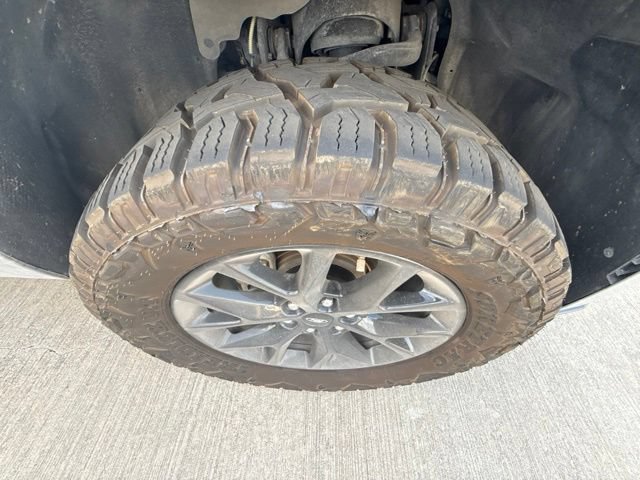 Used 2020 Ford Expedition XLT w/ Equipment Group 202A RWD image 4