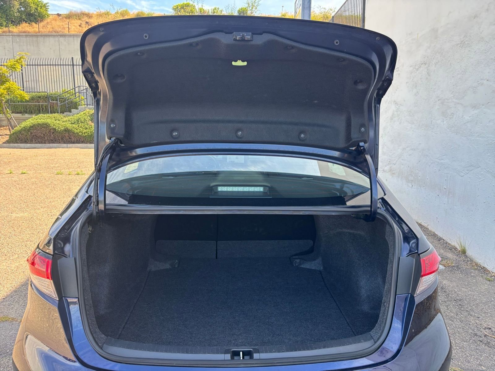 Used 2025 Toyota Corolla LE image 29
