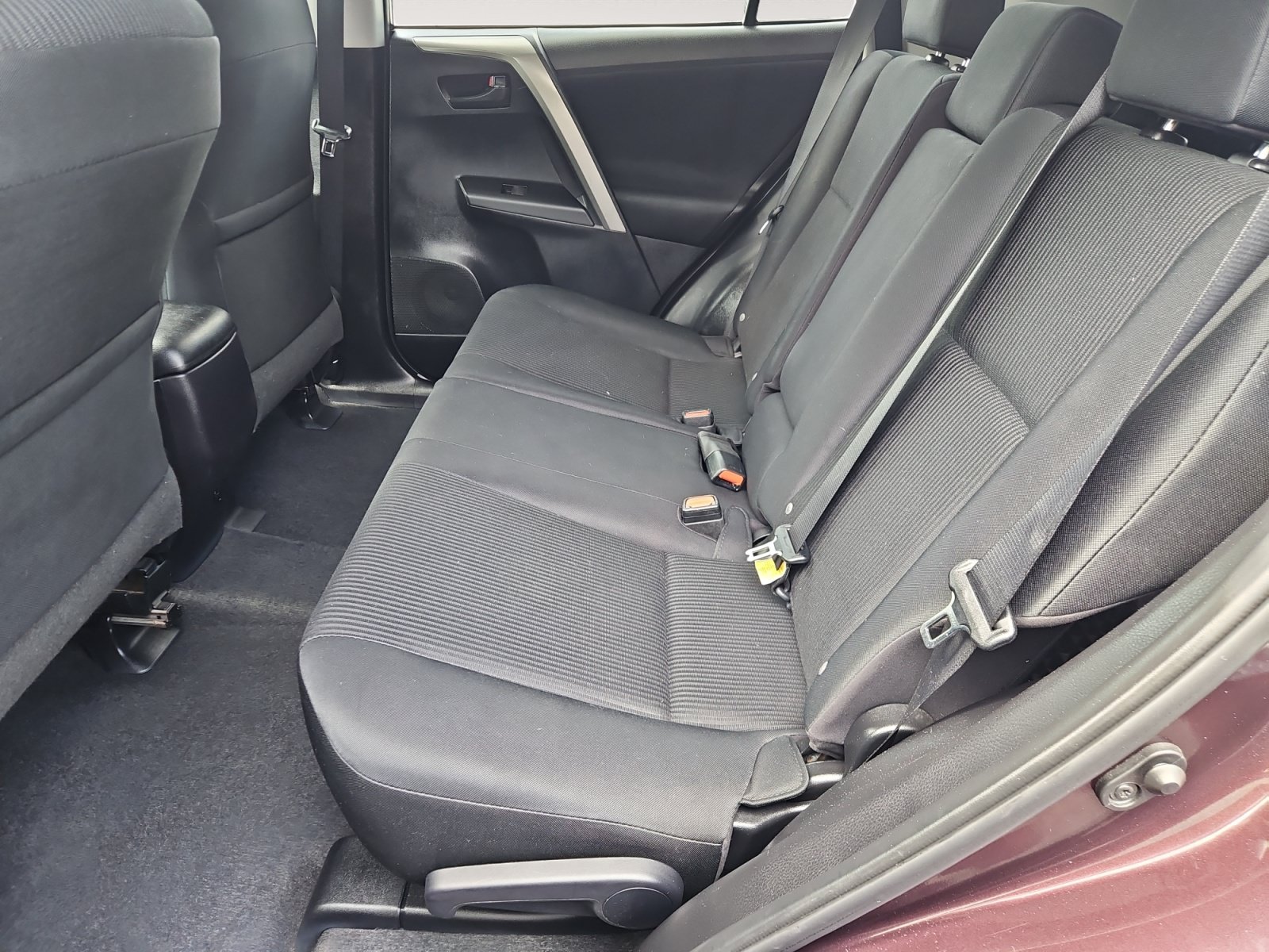 Used 2017 Toyota RAV4 LE w/ Carpet Mat Package AWD/4WD image 11
