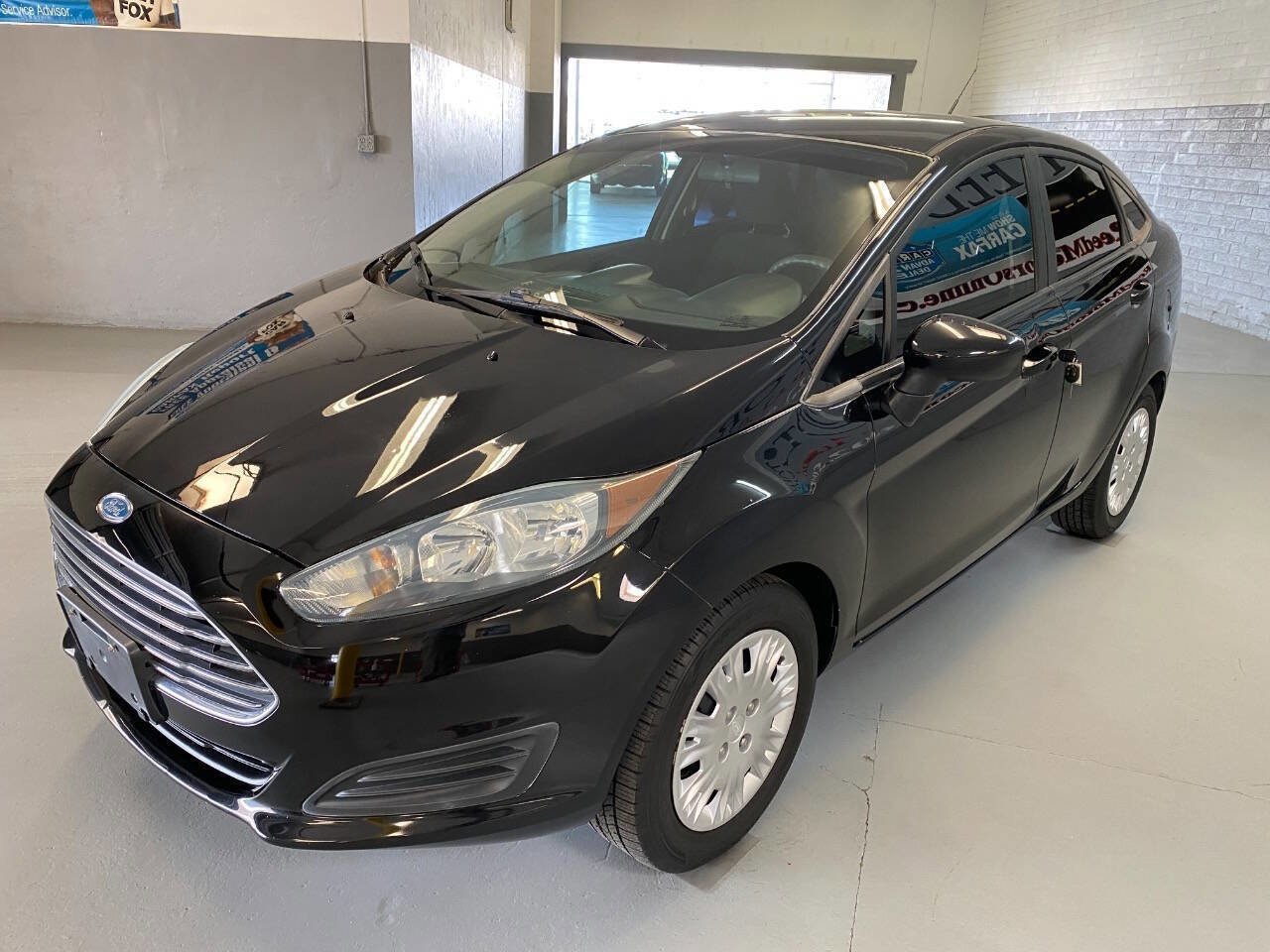 Used 2016 Ford Fiesta S FWD image 4