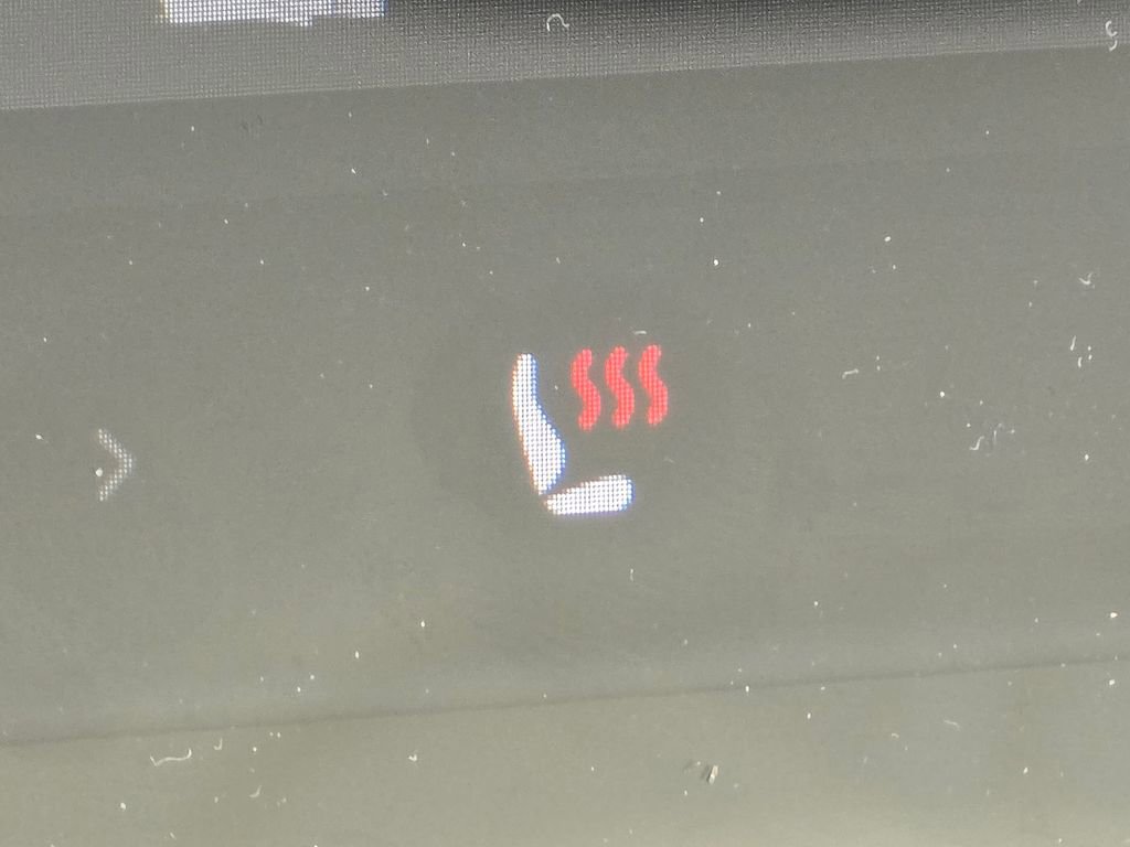 Used 2020 Tesla Model 3 Standard Range Plus image 4